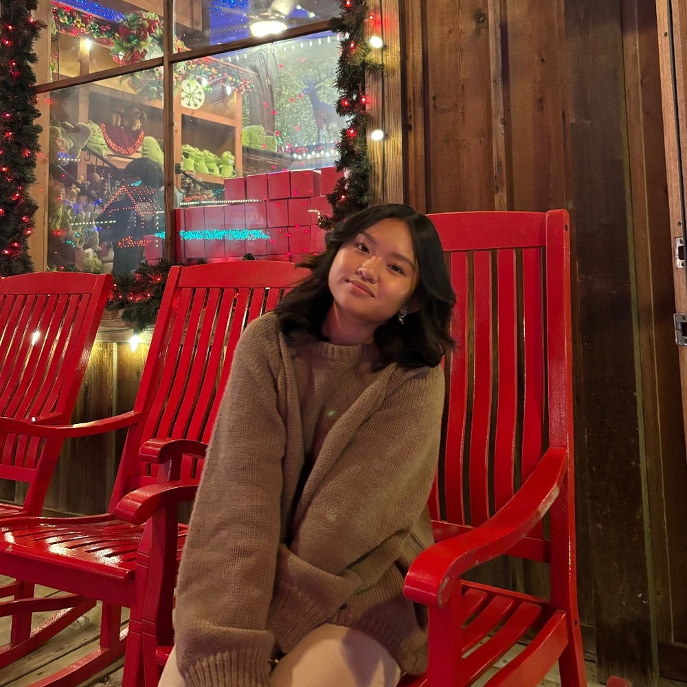 Meet your Posher, Leanna